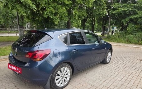 Opel Astra J, 2011 год, 990 000 рублей, 5 фотография