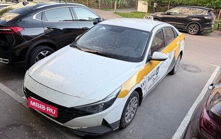Hyundai Elantra, 2022 год, 1 400 000 рублей, 4 фотография