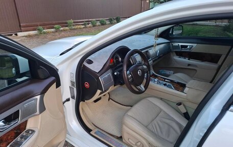 Jaguar XF I рестайлинг, 2011 год, 890 000 рублей, 27 фотография