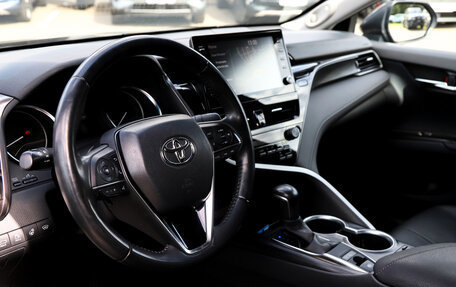 Toyota Camry, 2021 год, 2 940 000 рублей, 13 фотография
