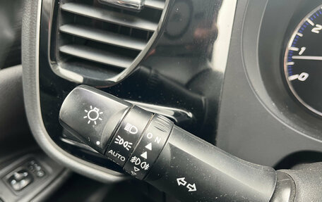 Mitsubishi Outlander III рестайлинг 3, 2017 год, 1 910 000 рублей, 9 фотография