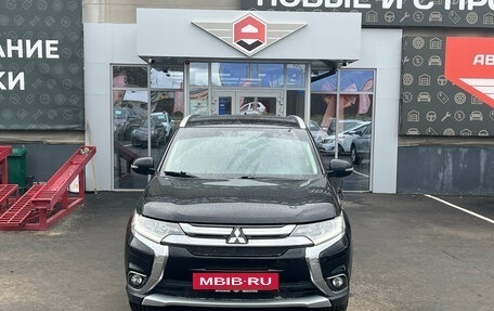 Mitsubishi Outlander III рестайлинг 3, 2017 год, 1 910 000 рублей, 2 фотография