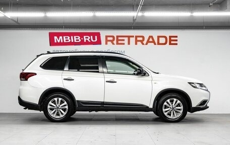 Mitsubishi Outlander III рестайлинг 3, 2015 год, 1 450 000 рублей, 5 фотография