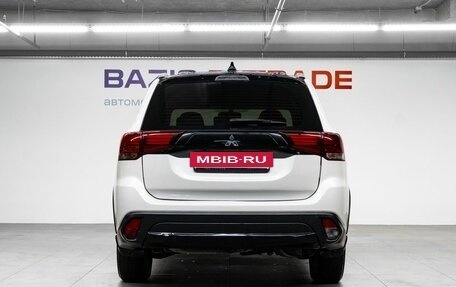 Mitsubishi Outlander III рестайлинг 3, 2015 год, 1 450 000 рублей, 7 фотография