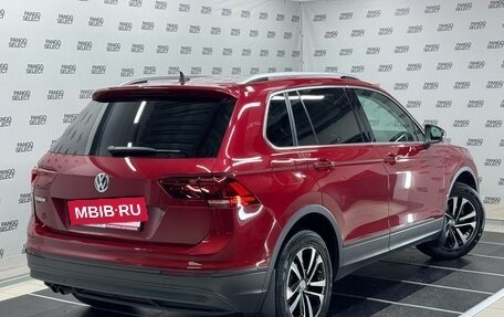 Volkswagen Tiguan II, 2019 год, 2 480 000 рублей, 2 фотография