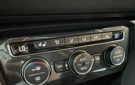 Volkswagen Tiguan II, 2019 год, 2 480 000 рублей, 9 фотография