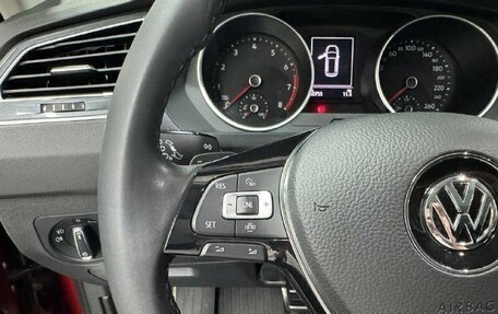 Volkswagen Tiguan II, 2019 год, 2 480 000 рублей, 13 фотография