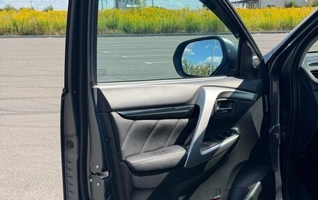 Mitsubishi Pajero Sport III рестайлинг, 2018 год, 3 300 000 рублей, 6 фотография