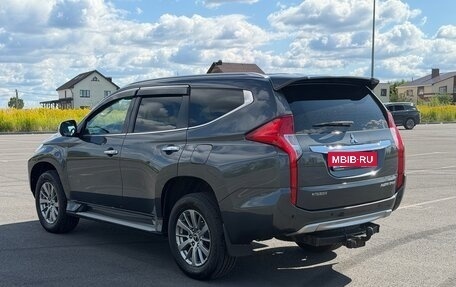 Mitsubishi Pajero Sport III рестайлинг, 2018 год, 3 300 000 рублей, 5 фотография