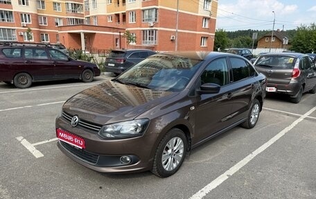 Volkswagen Polo VI (EU Market), 2014 год, 1 050 000 рублей, 1 фотография