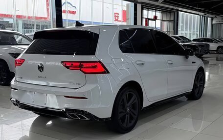 Volkswagen Golf VIII, 2023 год, 2 190 000 рублей, 6 фотография