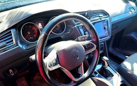 Volkswagen Tiguan II, 2021 год, 2 700 000 рублей, 7 фотография