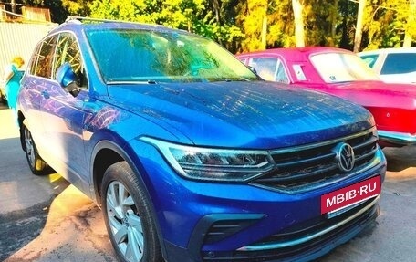 Volkswagen Tiguan II, 2021 год, 2 700 000 рублей, 5 фотография