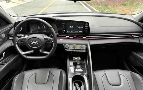 Hyundai Elantra, 2024 год, 1 900 800 рублей, 12 фотография