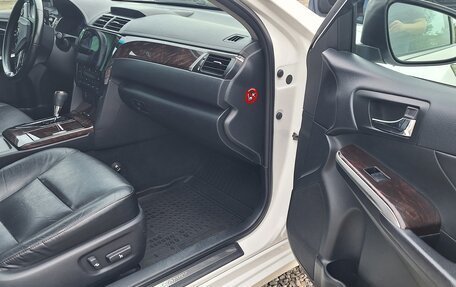 Toyota Camry, 2015 год, 1 900 000 рублей, 15 фотография