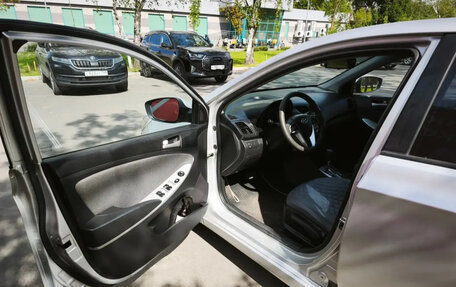 Hyundai Solaris II рестайлинг, 2012 год, 700 000 рублей, 4 фотография