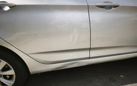 Hyundai Solaris II рестайлинг, 2012 год, 700 000 рублей, 11 фотография