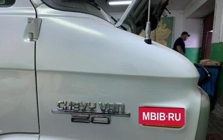 Chevrolet Van, 1993 год, 8 000 000 рублей, 10 фотография