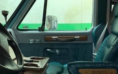 Chevrolet Van, 1993 год, 8 000 000 рублей, 18 фотография