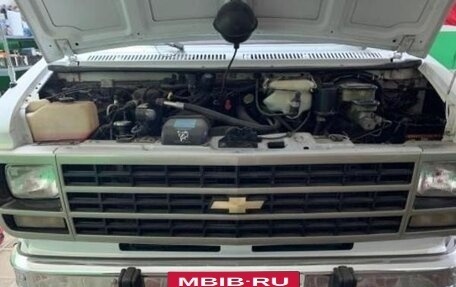 Chevrolet Van, 1993 год, 8 000 000 рублей, 16 фотография