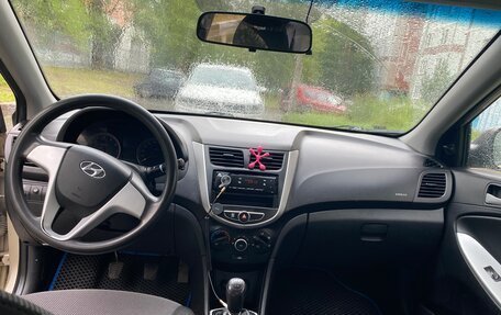 Hyundai Solaris II рестайлинг, 2012 год, 666 000 рублей, 4 фотография