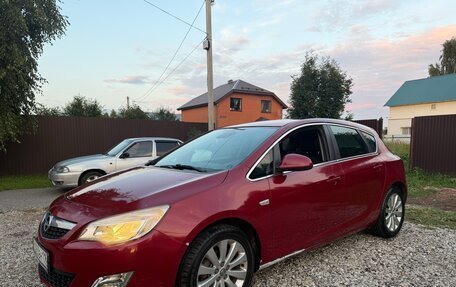 Opel Astra J, 2011 год, 850 000 рублей, 2 фотография
