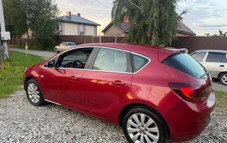 Opel Astra J, 2011 год, 850 000 рублей, 4 фотография