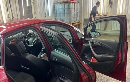 Opel Astra J, 2011 год, 850 000 рублей, 8 фотография