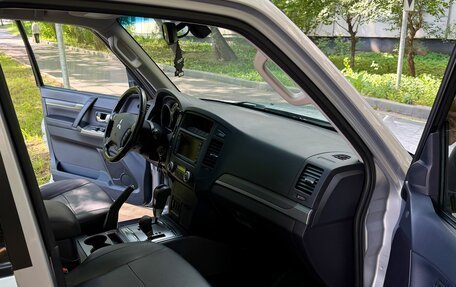 Mitsubishi Pajero IV, 2011 год, 2 800 000 рублей, 12 фотография