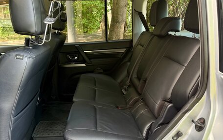 Mitsubishi Pajero IV, 2011 год, 2 800 000 рублей, 20 фотография