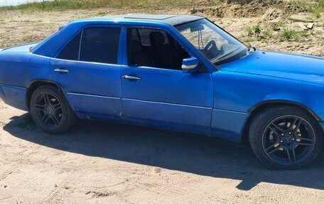 Mercedes-Benz E-Класс, 1992 год, 240 000 рублей, 2 фотография