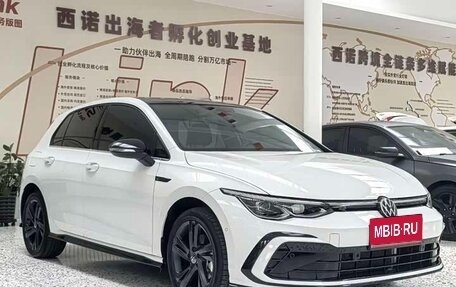 Volkswagen Golf VIII, 2023 год, 2 100 000 рублей, 1 фотография