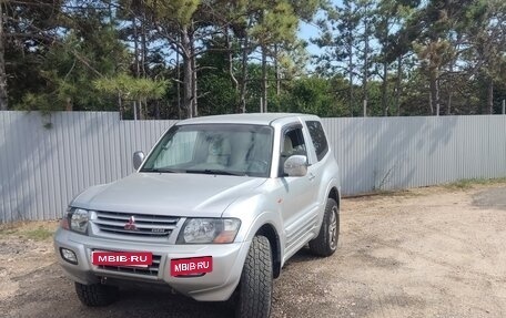 Mitsubishi Pajero III рестайлинг, 2001 год, 950 000 рублей, 2 фотография