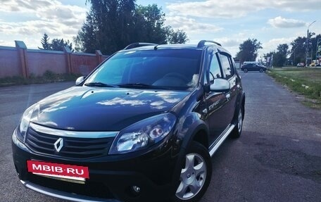 Renault Sandero I, 2014 год, 807 000 рублей, 3 фотография