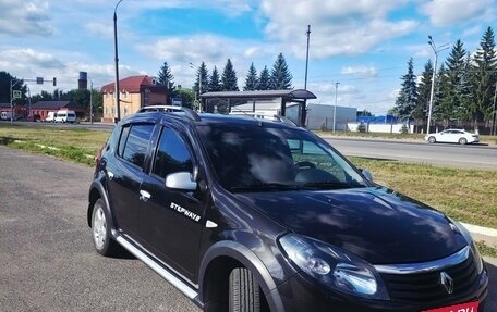 Renault Sandero I, 2014 год, 807 000 рублей, 2 фотография