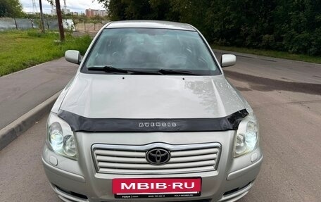 Toyota Avensis III рестайлинг, 2005 год, 590 000 рублей, 2 фотография