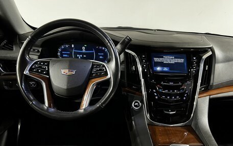 Cadillac Escalade IV, 2017 год, 4 590 000 рублей, 13 фотография