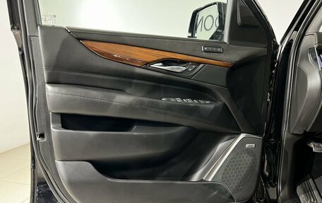 Cadillac Escalade IV, 2017 год, 4 590 000 рублей, 16 фотография