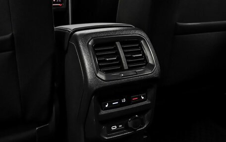 Volkswagen Tiguan II, 2021 год, 3 129 000 рублей, 19 фотография
