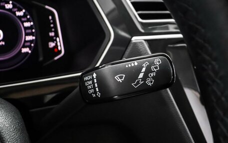 Volkswagen Tiguan II, 2021 год, 3 129 000 рублей, 15 фотография
