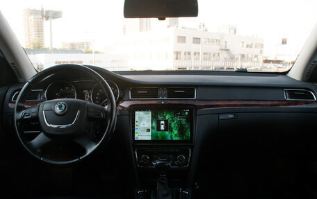 Skoda Superb III рестайлинг, 2012 год, 1 400 000 рублей, 13 фотография