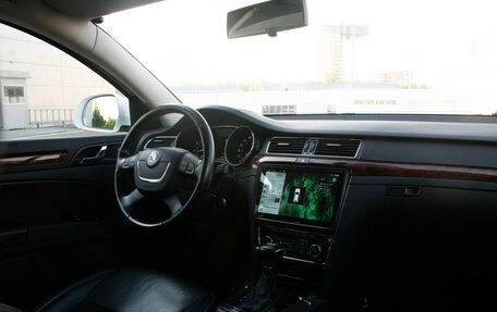 Skoda Superb III рестайлинг, 2012 год, 1 400 000 рублей, 12 фотография