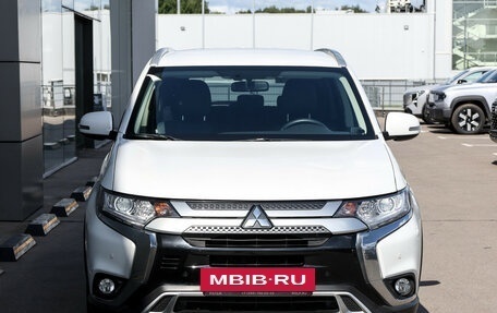 Mitsubishi Outlander III рестайлинг 3, 2020 год, 2 249 000 рублей, 2 фотография