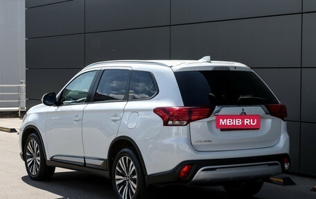 Mitsubishi Outlander III рестайлинг 3, 2020 год, 2 249 000 рублей, 7 фотография