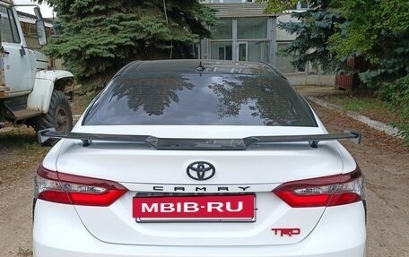 Toyota Camry, 2021 год, 2 990 000 рублей, 4 фотография