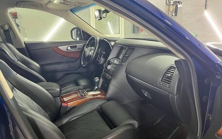 Infiniti QX70, 2014 год, 3 700 000 рублей, 8 фотография