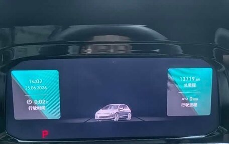 Volkswagen Golf VIII, 2023 год, 2 100 000 рублей, 9 фотография