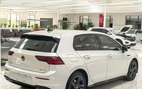Volkswagen Golf VIII, 2023 год, 2 100 000 рублей, 4 фотография