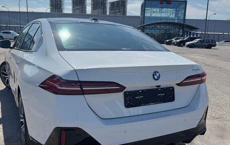 BMW 5 серия, 2024 год, 7 050 000 рублей, 7 фотография
