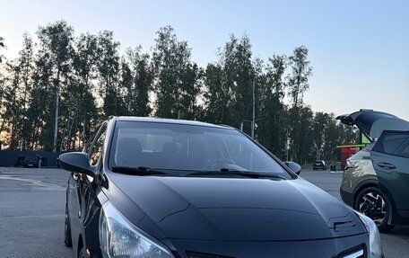 Hyundai Solaris II рестайлинг, 2015 год, 830 000 рублей, 2 фотография